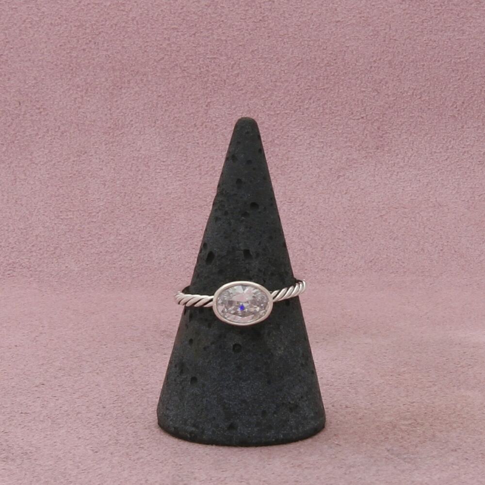 sterling silver oval-cut cz stack ring size 7.75